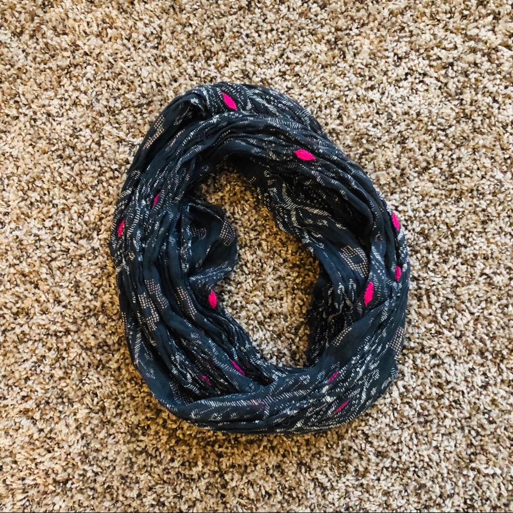 American Eagle Infinity Scarf 💘